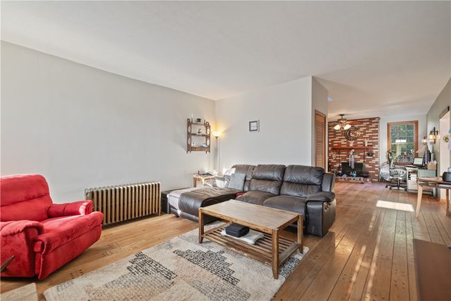 126 Coal Bluff Rd, House other with 3 bedrooms, 3 bathrooms and null parking in Finleyville PA | Image 14