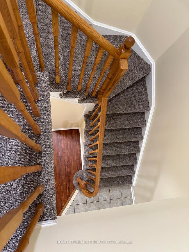 6 Sinclair Crt, Condo with 3 bedrooms, 3 bathrooms and 1 parking in Brampton ON | Image 16