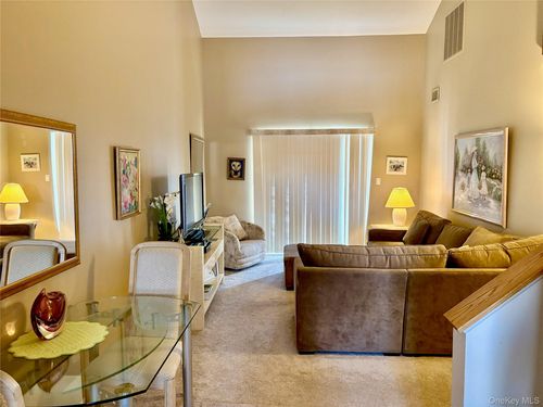 apt-y-31 Anchor St, Freeport, NY, 11520-5264 | Card Image