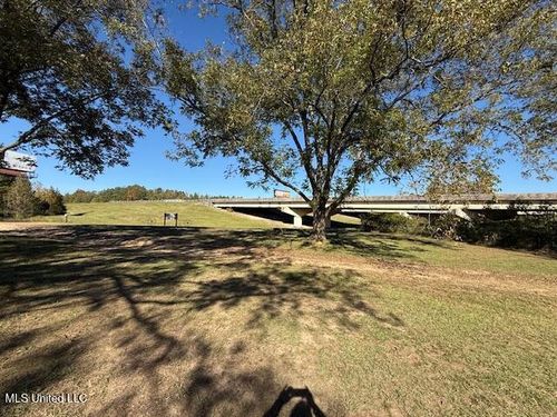 465 Stonewall Rd, Byhalia, MS, 38611-9421 | Card Image