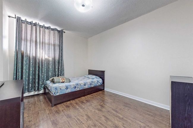 611 - 390 Dixon Rd, Condo with 3 bedrooms, 2 bathrooms and 1 parking in Etobicoke ON | Image 19