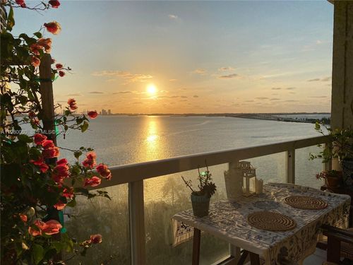 apt-11f-2451 Brickell Ave, Miami, FL, 33129-2486 | Card Image