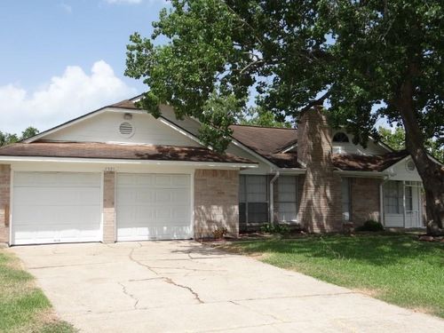 5321 Night Shade Dr, Dickinson, TX, 77539-7135 | Card Image