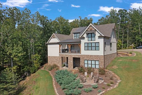 15 Daylight Cv, Savannah, TN, 38372 | Card Image