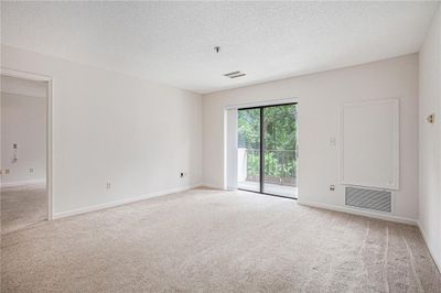 A203 - 300 Johnson Ferry Road Ne, Condo with 2 bedrooms, 2 bathrooms and null parking in Sandy Springs GA | Image 2