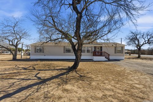 708 Mesquite St, Jourdanton, TX, 78026-3328 | Card Image