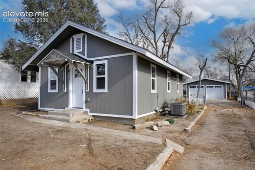 811 Swope Ave, Colorado Springs, CO, 80909-4742 | Card Image