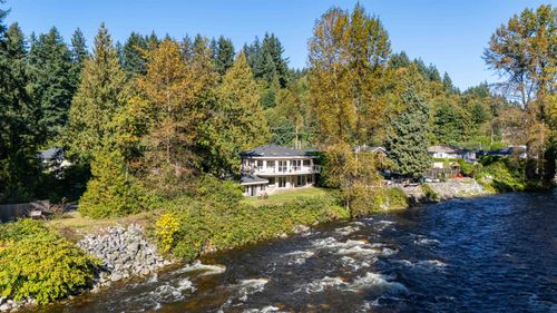 682 Seymour Blvd, North Vancouver, BC, V7J2J6 | Card Image