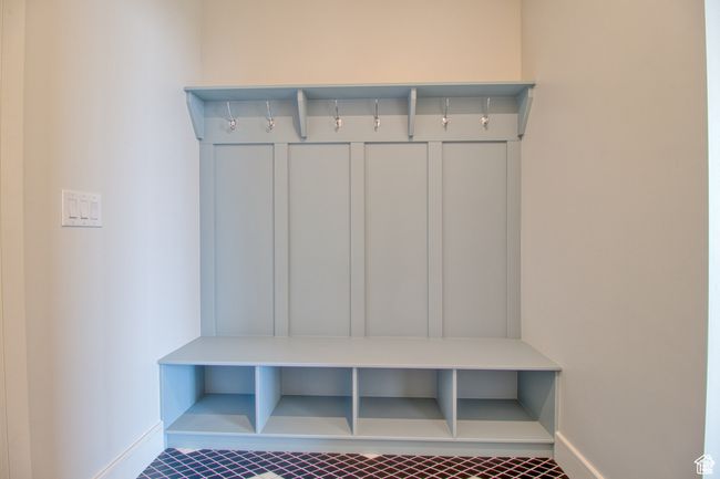 Mudroom off kitchen | Image 16