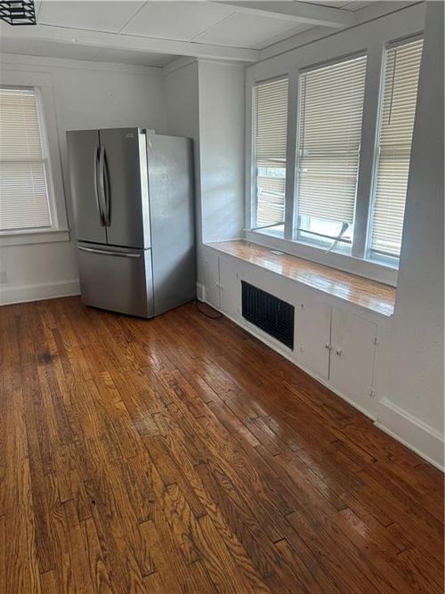 1055 Kimball Ave, Kansas City, KS, 66104-5268 | Card Image