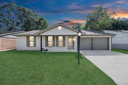 6027 Dellfern Dr, Houston, TX, 77035-4125 | Card Image