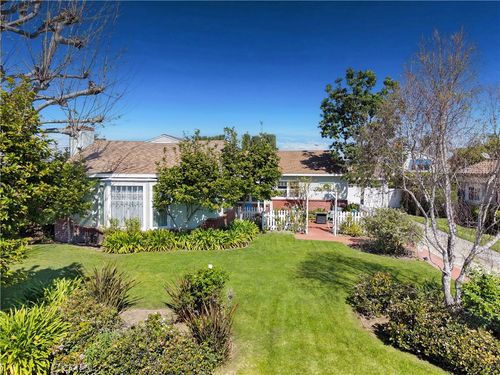 7457 3rd Street, Downey, CA, 90241 | Card Image