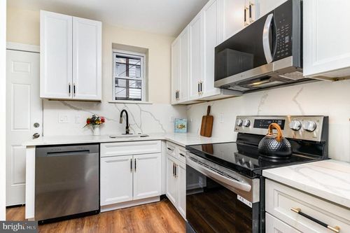 5637 Rodman St, PHILADELPHIA, PA, 19143-1939 | Card Image