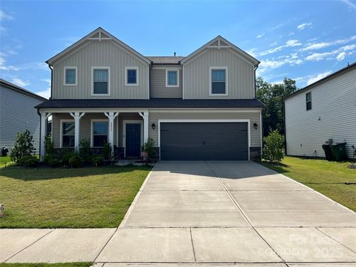 8411 Flint Hill Dr, Charlotte, NC, 28273-4373 | Card Image