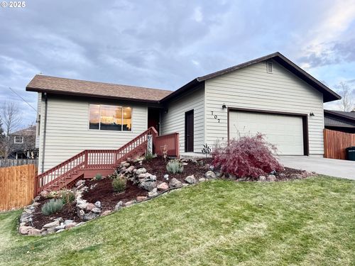 707 Highland Dr, La Grande, OR, 97850-3200 | Card Image