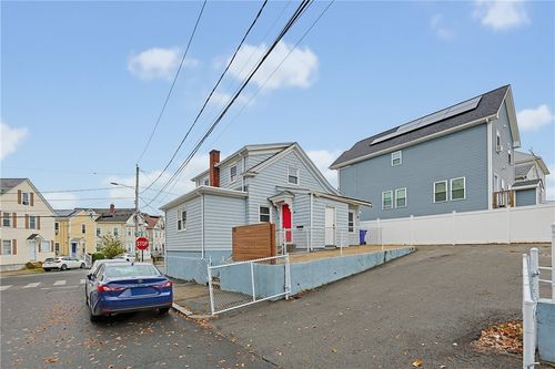 13 Greeley St, Providence, RI, 02904-1214 | Card Image