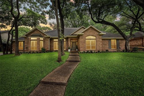 9604 Oak Springs Dr, Woodway, TX, 76712-6491 | Card Image
