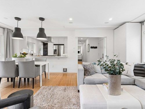 7161 West Blvd, Vancouver, BC, V6P5S1 | Card Image