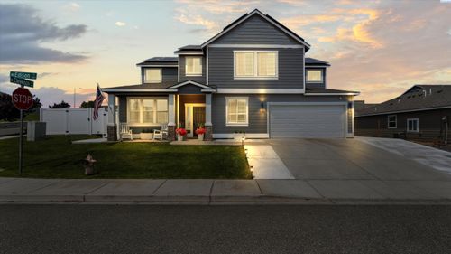 1140 W Edison St, Connell, WA, 99326-4017 | Card Image