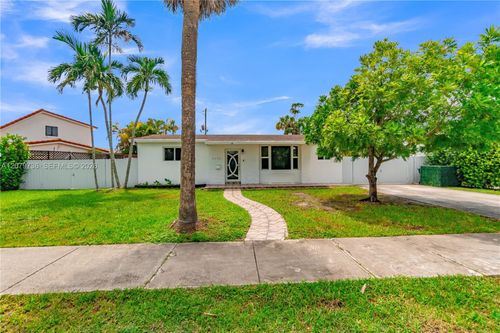 9450 Sw 25th Dr, Miami, FL, 33165-8154 | Card Image