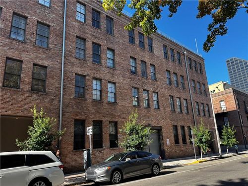 404 Notre Dame St, New Orleans, LA, 70130-3688 | Card Image