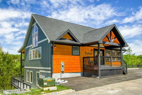 846 Blue Herring Way, Sevierville, TN, 37876-2713 | Card Image