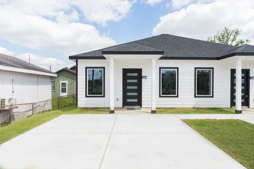 a-6513 Avenue B, Houston, TX, 77011-3513 | Card Image