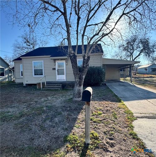 209 Lackey St, Cuero, TX, 77954-2109 | Card Image