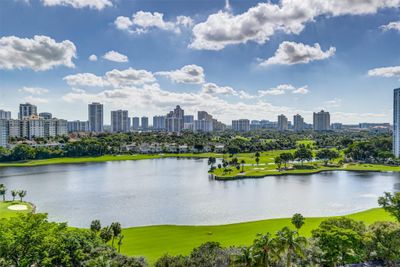 1506 - 3675 N Country Club Dr, Condo with 2 bedrooms, 2 bathrooms and null parking in Aventura FL | Image 1