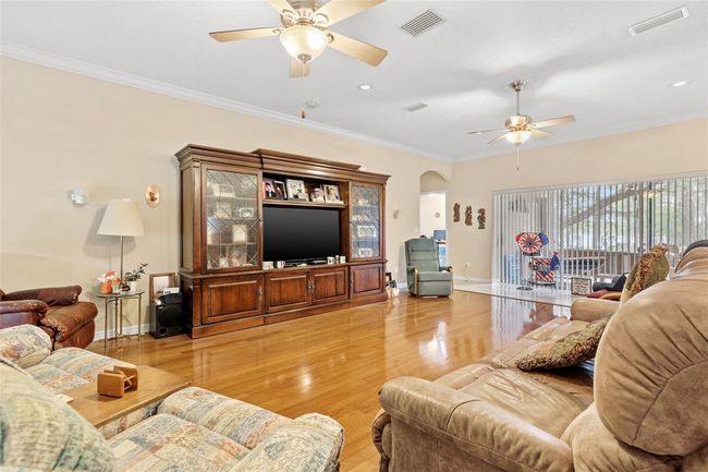 Family Room | Image 23