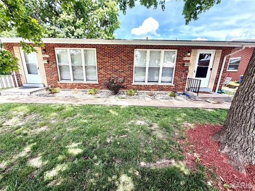 9421 Stansberry Ave, Saint Louis, MO, 63134-3935 | Card Image