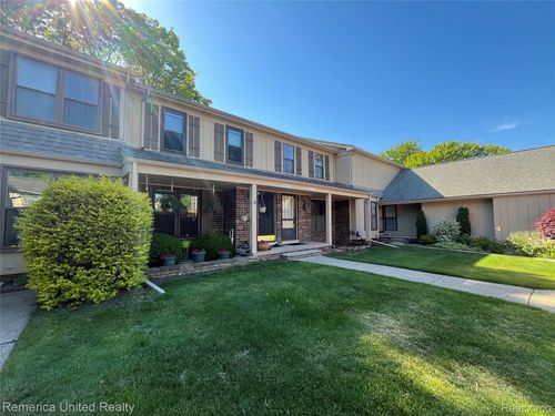 31621 Green Meadow Ln, Warren, MI, 48093-5590 | Card Image