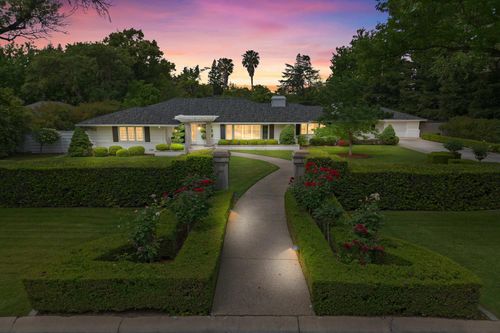 400 Crocker Road, Sacramento, CA, 95864 | Card Image