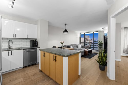 510-175 W 1st St, North Vancouver, BC, V7M3N9 | Card Image