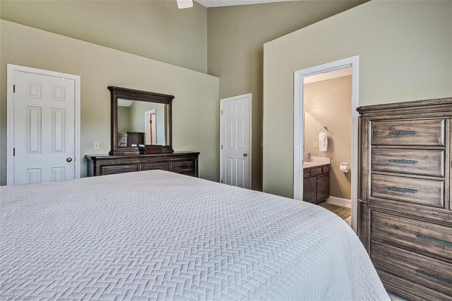 Primary Bedroom | Image 18