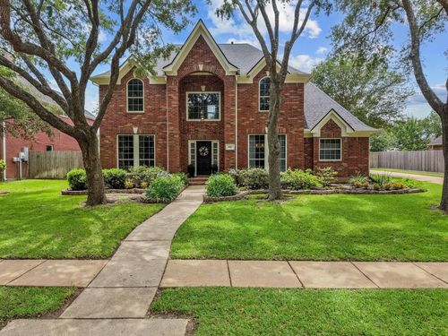 1810 Stonecreek Cir, Friendswood, TX, 77546-7817 | Card Image