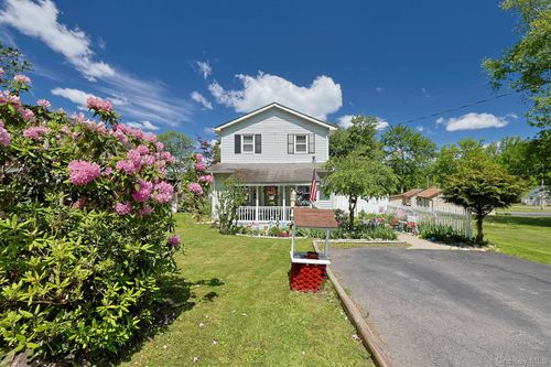 18 Sunset Trl, Pine Bush, NY, 12566-7342 | Card Image