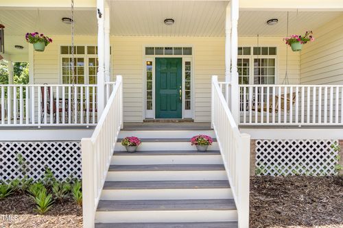 101 Rainbow Dr, Carrboro, NC, 27510-1127 | Card Image