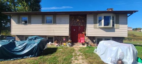323 Hugh Cox Rd, Johnson City, TN, 37615-4145 | Card Image
