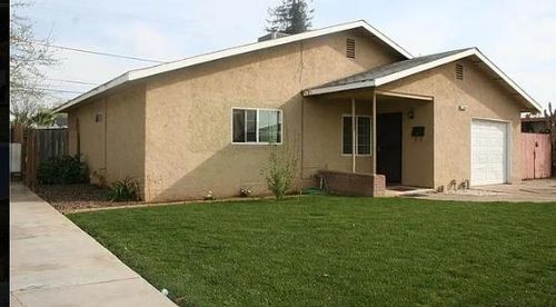 1990 Ashwood, Merced, CA, 95340 | Card Image