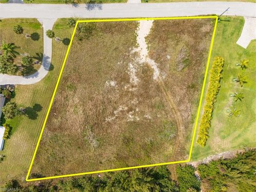 7324 Lake Dr, FORT MYERS, FL, 33908-4167 | Card Image