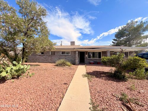 8100 Parkland Dr, El Paso, TX, 79925-3847 | Card Image