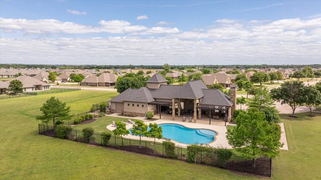 317 Paddle Boat Dr, House other with 4 bedrooms, 2 bathrooms and null parking in Granbury TX | Image 34