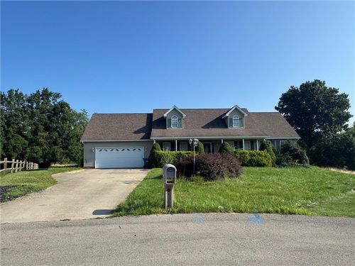 2401 Muzzy Dr, New Castle, PA, 16101-3267 | Card Image