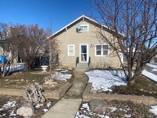 318 7 St, Beiseker, AB, T0M0G0 | Card Image