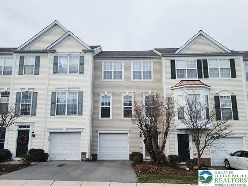 8517 Gateway Rd, BREINIGSVILLE, PA, 18031-1559 | Card Image