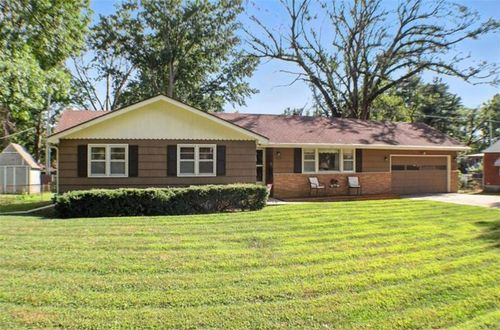 1403 W Bryson St, Independence, MO, 64052-3549 | Card Image
