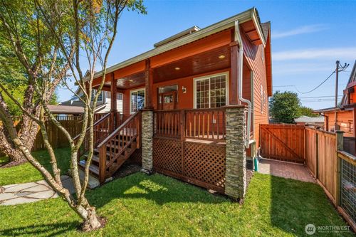 7328 31st Ave Sw, Seattle, WA, 98126-3331 | Card Image