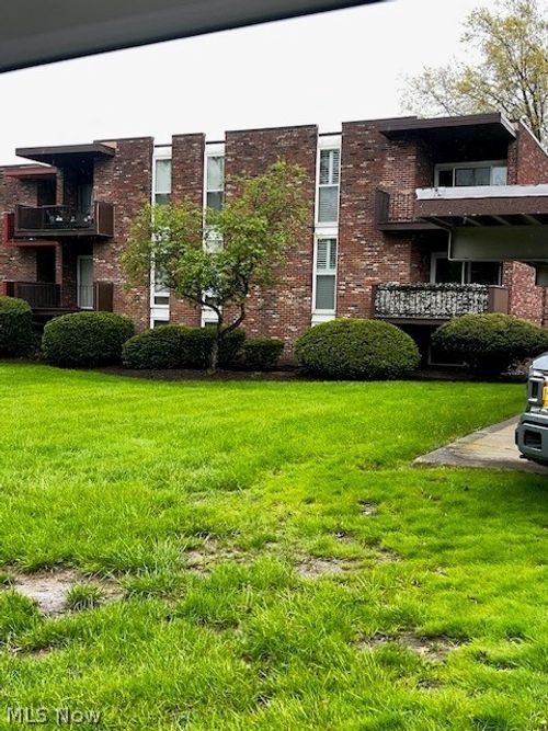 g3-3020 North River Road, Warren, OH, 44483 | Card Image