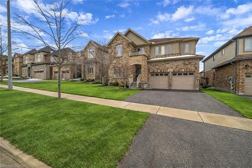 722 Sundew Dr, Waterloo, ON, N2V0C4 | Card Image